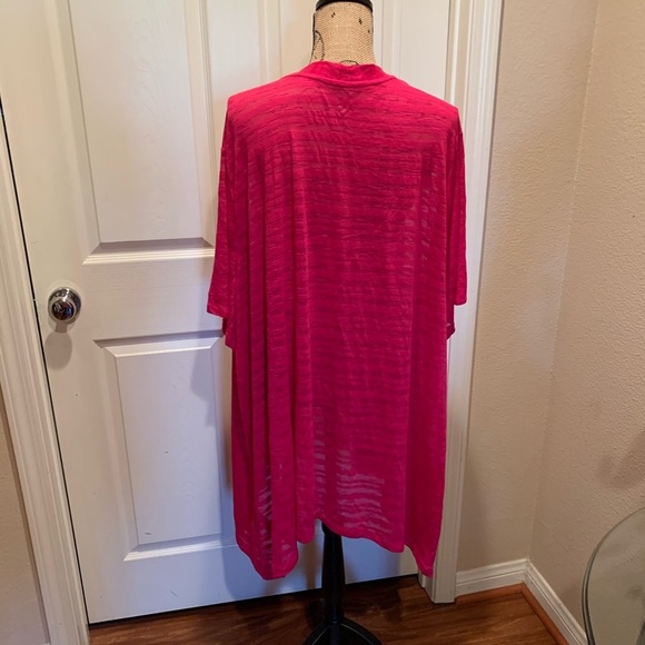 Plus size red cover up. - Picture 4 of 5